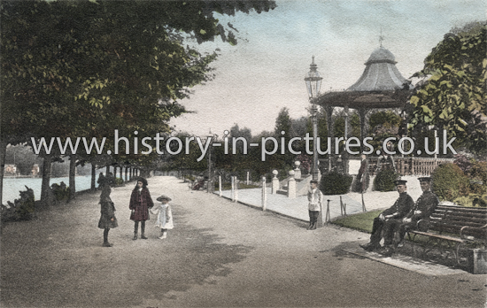 Canbury Gardens, Kingston on Thames, Surrey. c.1908